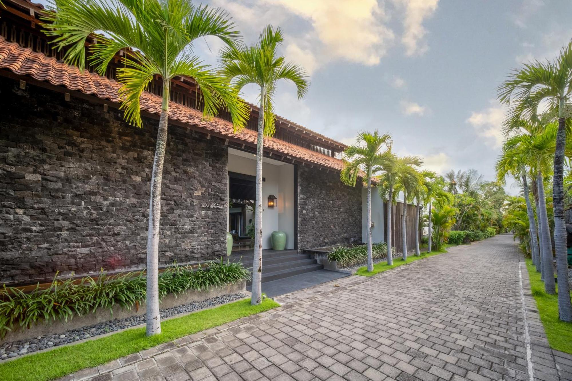Villa De Suma - Fully Staffed Luxury Villa, Walk To The Beach! Seminyak Dış mekan fotoğraf