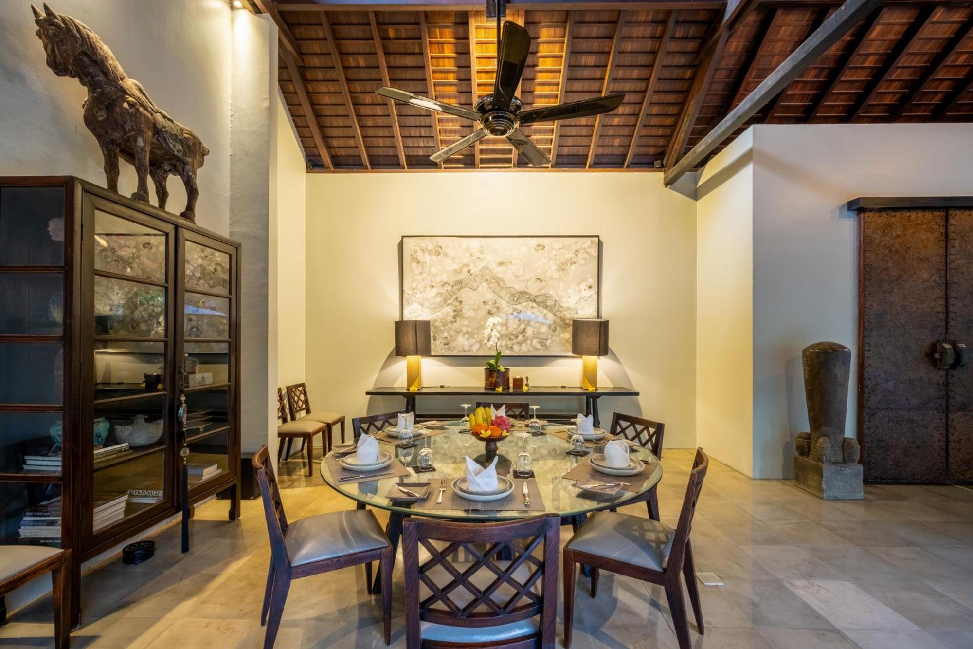 Villa De Suma - Fully Staffed Luxury Villa, Walk To The Beach! Seminyak Dış mekan fotoğraf