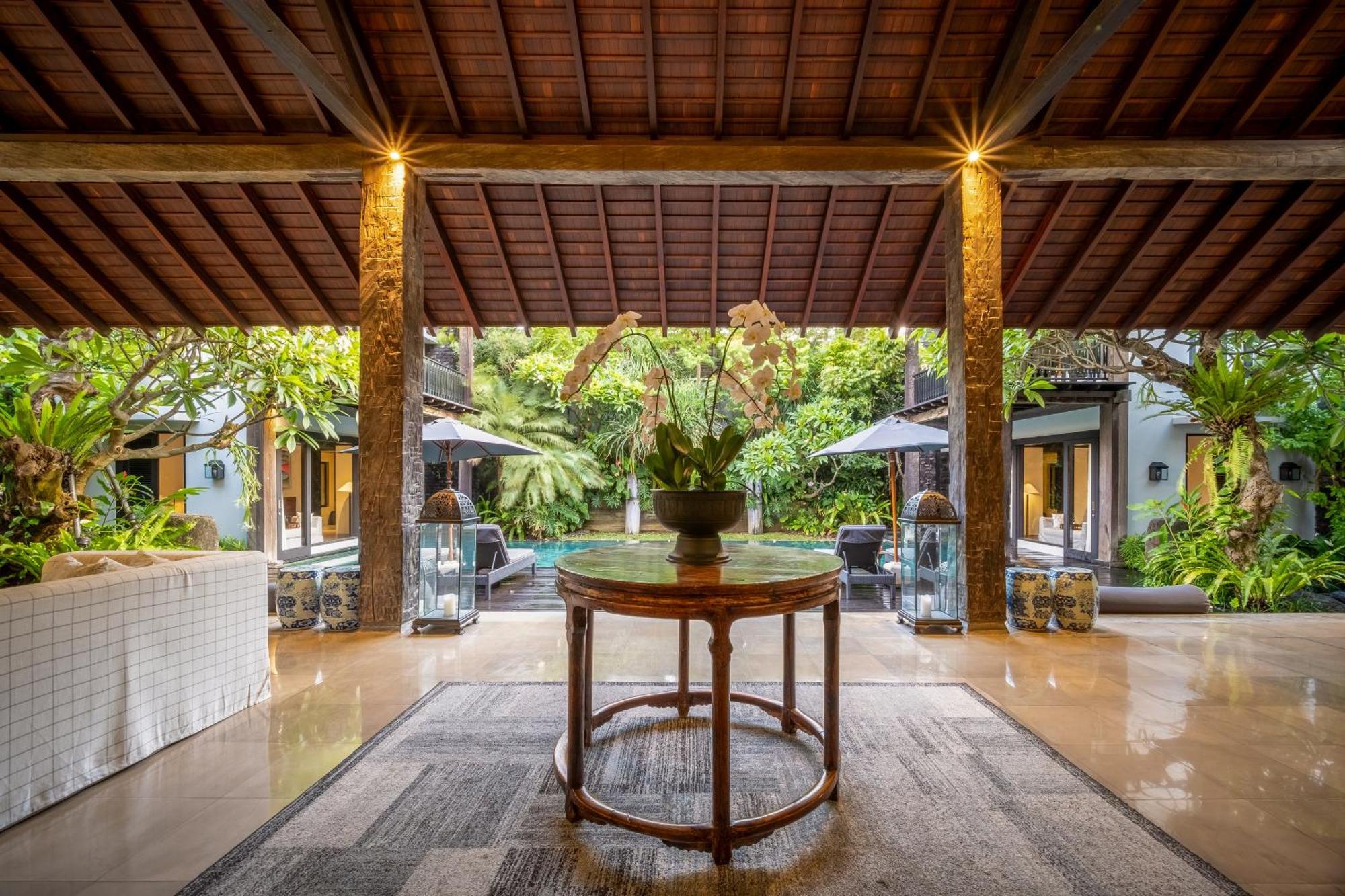 Villa De Suma - Fully Staffed Luxury Villa, Walk To The Beach! Seminyak Dış mekan fotoğraf