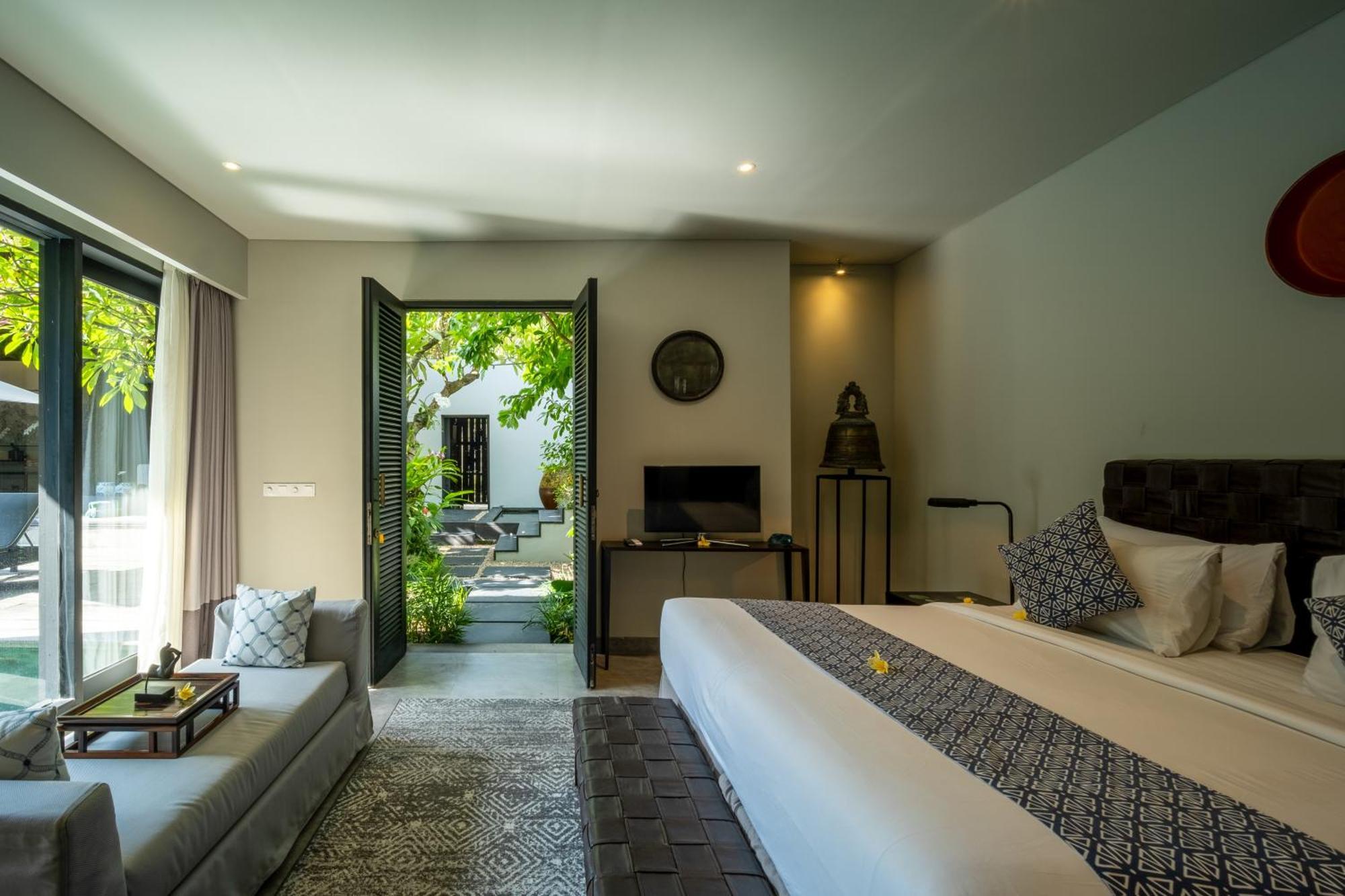 Villa De Suma - Fully Staffed Luxury Villa, Walk To The Beach! Seminyak Dış mekan fotoğraf