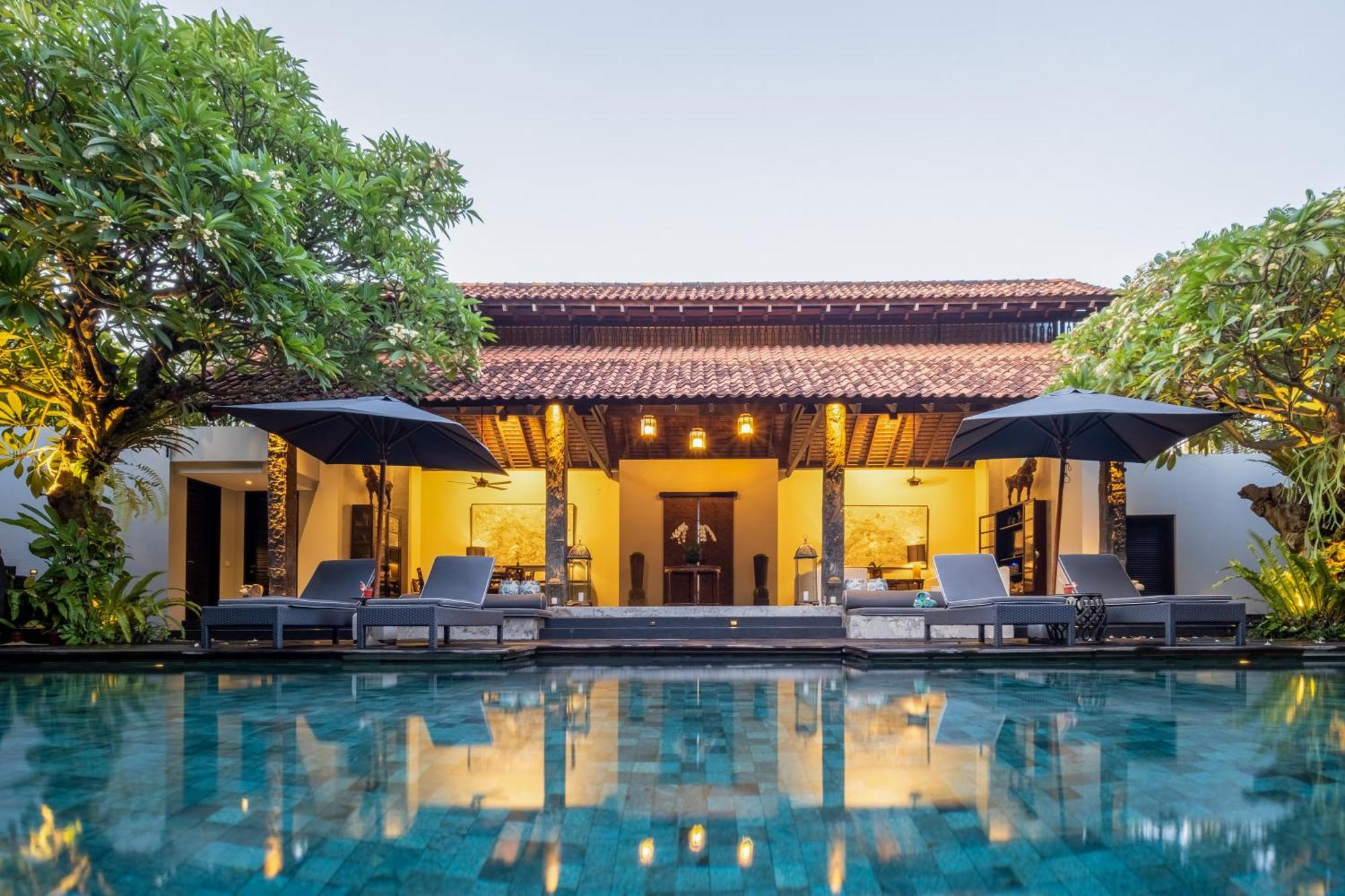Villa De Suma - Fully Staffed Luxury Villa, Walk To The Beach! Seminyak Dış mekan fotoğraf