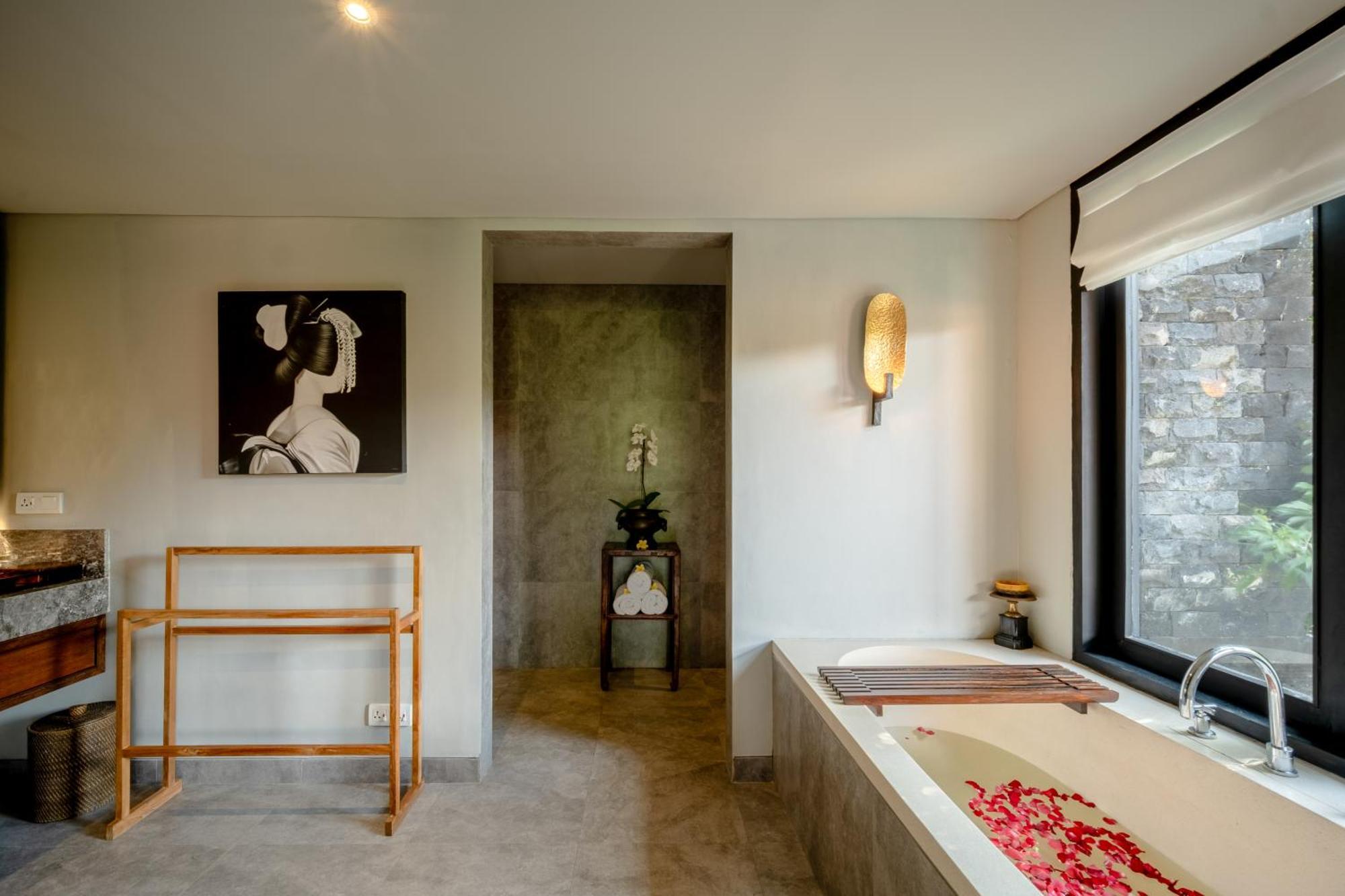 Villa De Suma - Fully Staffed Luxury Villa, Walk To The Beach! Seminyak Dış mekan fotoğraf