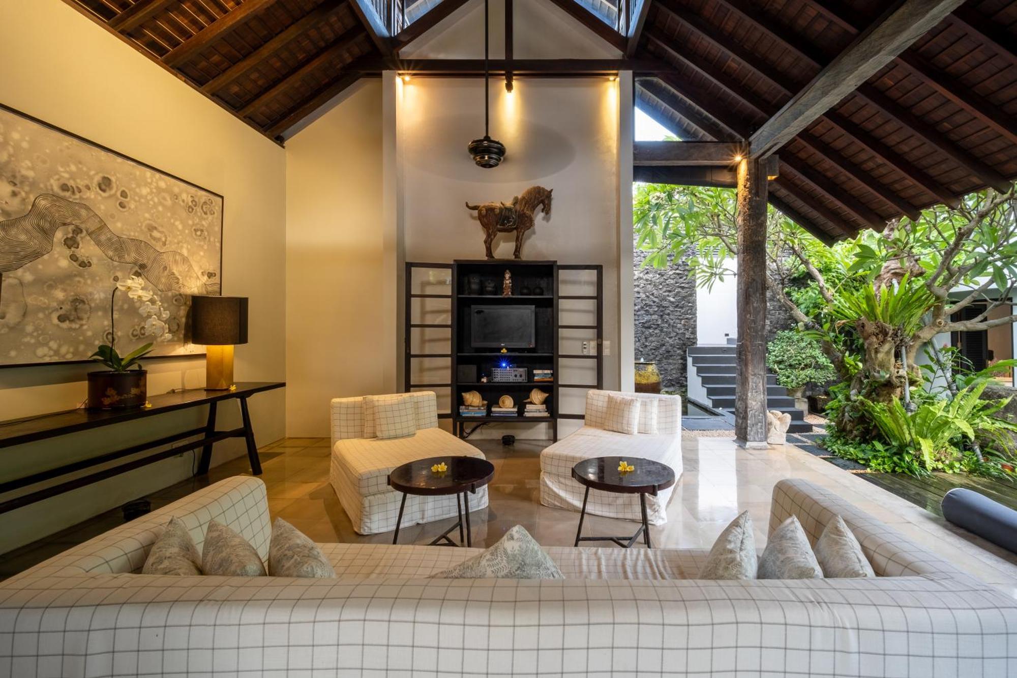 Villa De Suma - Fully Staffed Luxury Villa, Walk To The Beach! Seminyak Dış mekan fotoğraf